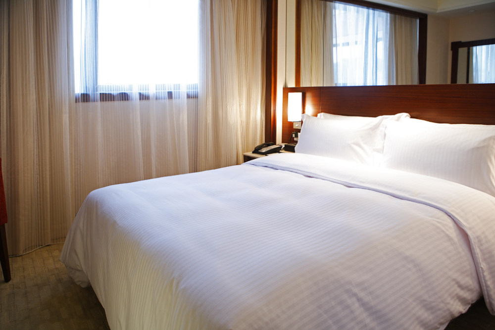 台灣新北市深坑假日酒店 Holiday Inn East Taipei_32822772-H1-GROOM_DLXR_01.JPG