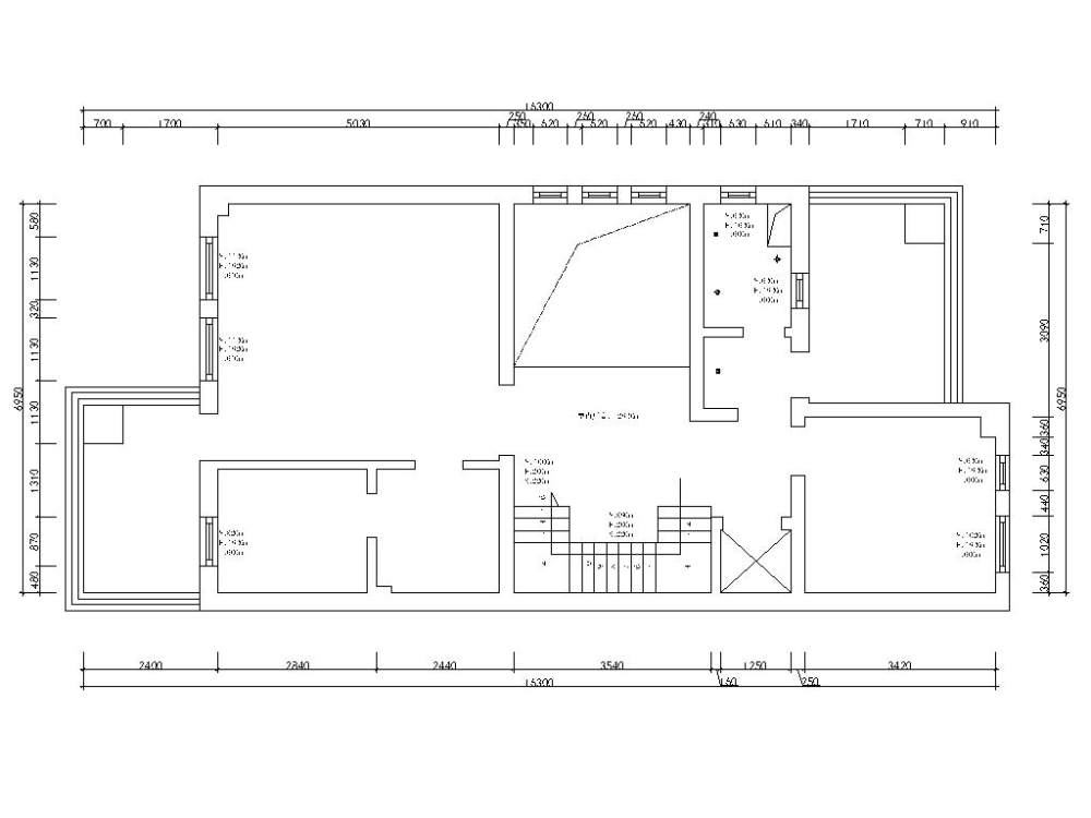 一套四层别墅的欧式方案_二层原始结构图.jpg