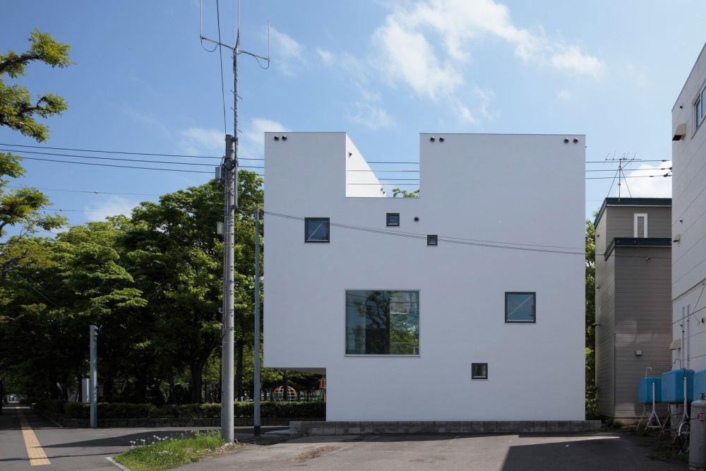 日本札幌白色拼贴艺术的住宅_White-Collage-02.jpg