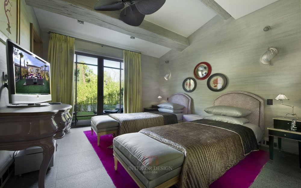 St.Tropez的豪华别墅，半岛_seafoam-green-bedroom.jpg
