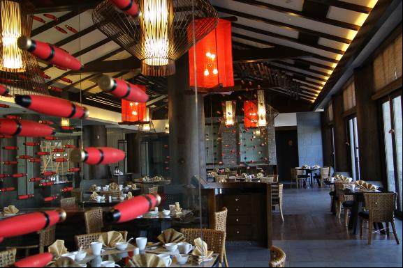 丽江和府皇冠假日酒店_Lijiang05-七色光中餐厅2.jpg