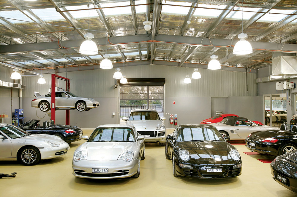 Porsche-Centre-Brighton_10.jpg