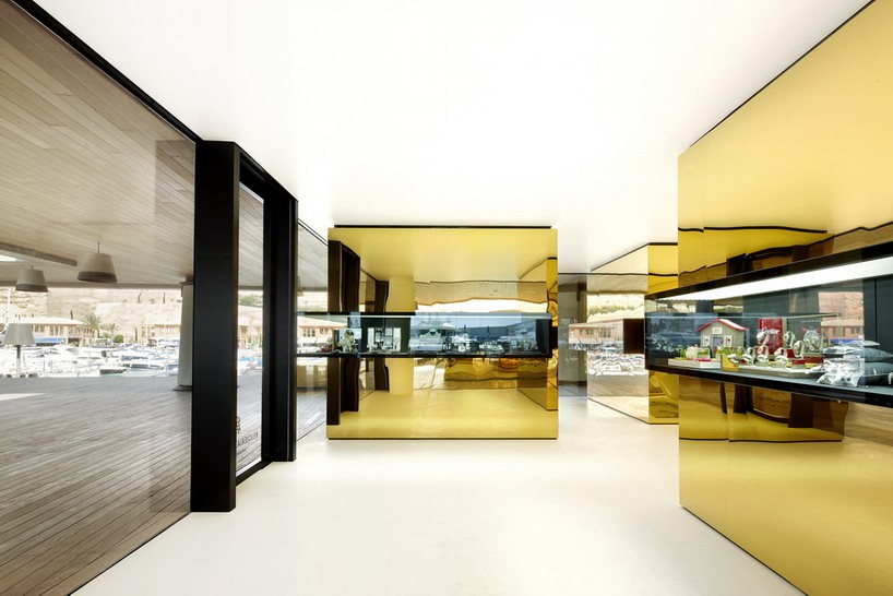 珠宝店 OHLAB distorts precious boxes for jewelry store in mallorca_img_8_1382641071_8de91ae6c596dc58590bd3fc64adbc23.jpg