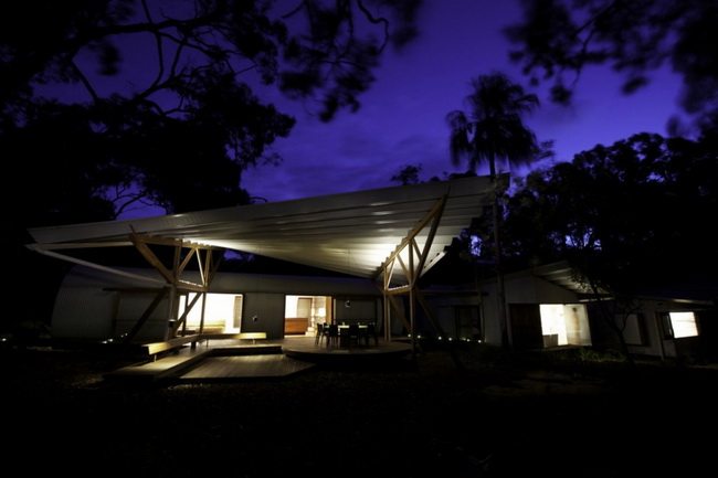 Drew House / Simon Laws_141803smmbpnpc1psmm2m5.jpg