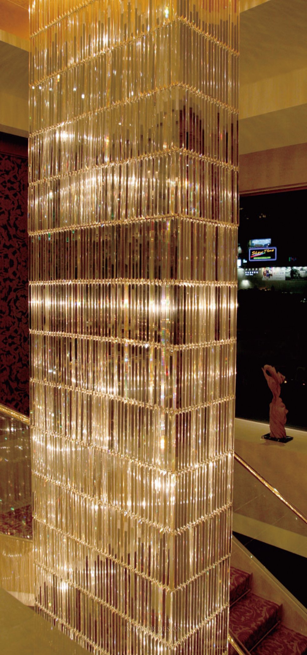 台北神旺商务酒店 San Want Residences Taipei_46009386-H1-Chandelier_with_an_Overlook_of_Lin_Sen_Park.jpg