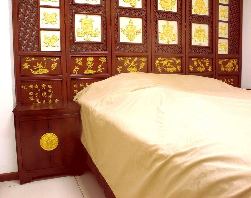 自主设计开发生产的中式新古典家具_新中式卧室床头柜