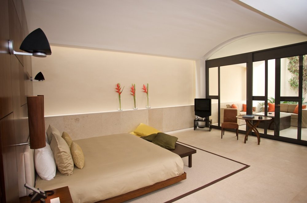 迪拜棕榈沙漠酒店 Desert Palm_54676426-H1-Bedroom.jpg