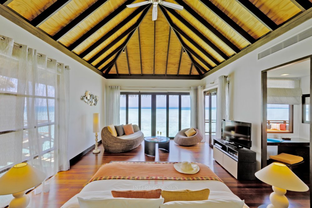 马尔代夫维拉沙鲁岛度假村 Velassaru Maldives_38738856-H1-Water_Villa_Overview.jpg