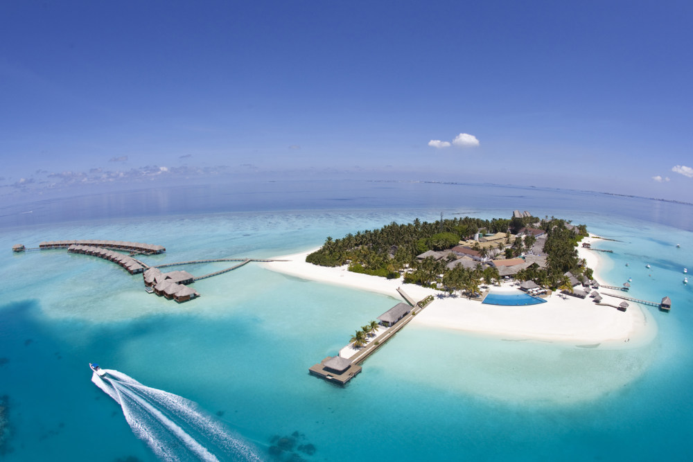 马尔代夫维拉沙鲁岛度假村 Velassaru Maldives_38738378-H1-Aerial_Overview.jpg
