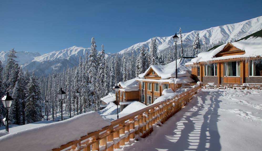 开伯尔喜马拉雅温泉度假村 Khyber-Himalayan-Resort-n-Spa_CHAIKASH TERRACE IN WINTER(1).jpg