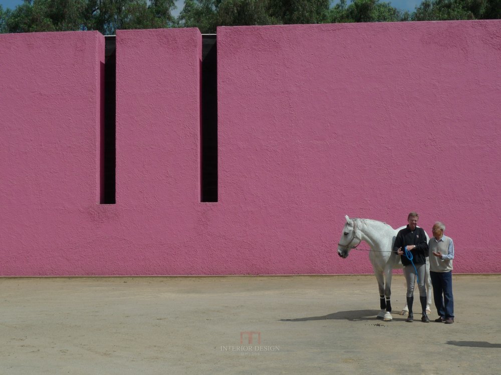 建筑师巴拉甘（Luis Barragán)作品高清自拍1－马厩_L1090337_缩小大小.JPG