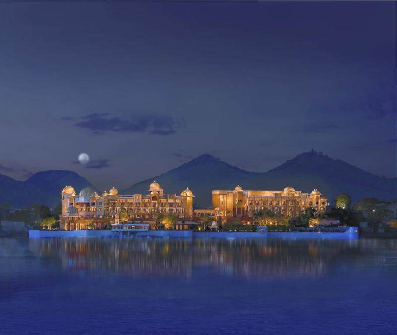 印度乌代布尔里拉皇宫酒店 THE LEELA PALACE UDAIPUR_125146m18b14qvoxoh1o45.jpg