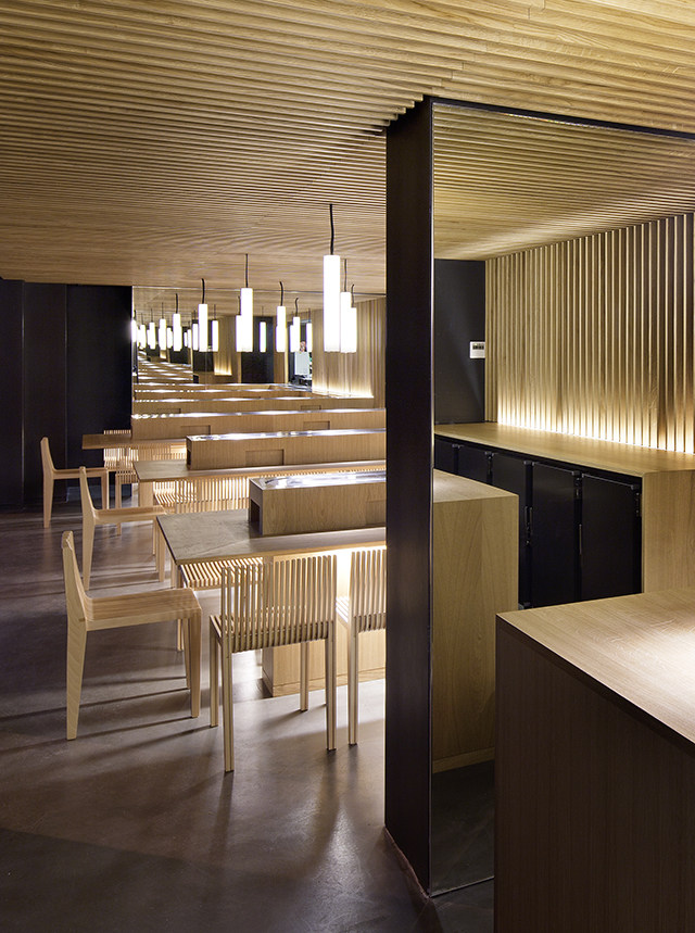 Matsuri-Restaurant-Moreau-Kusunoki-Architects-5.jpg