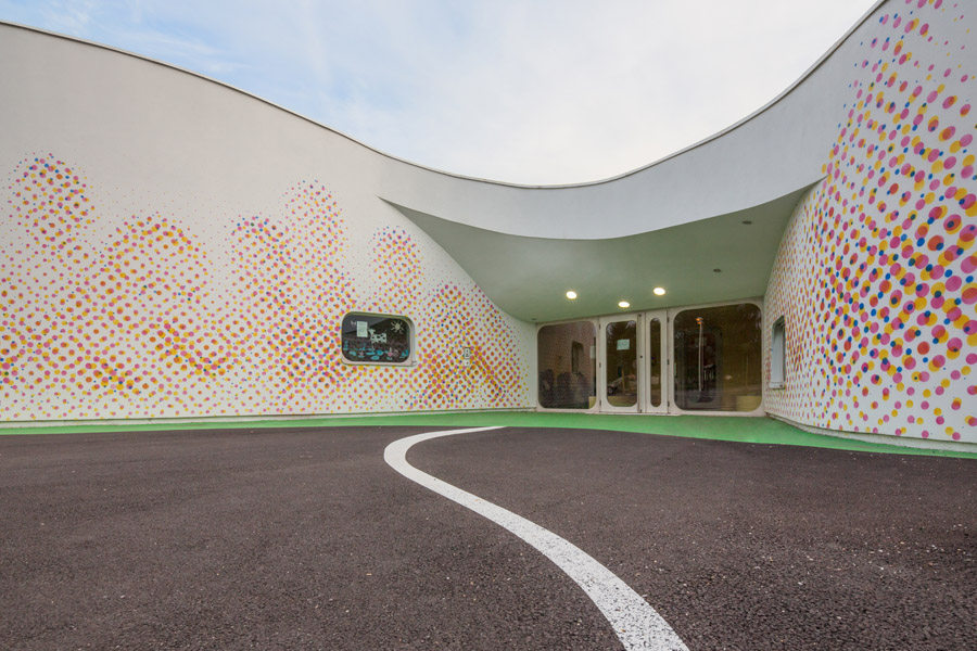 Nursery in Boulay / Paul Le Quernec Architect(幼儿园空间)__c_HxQiK9JTc3NvAzbbv2Lk1aeBXKJFnXALOTM9Ca6eQKzVllPvVc0RK8DUYLxVZgsmzrQl6_gsomSIt.jpg