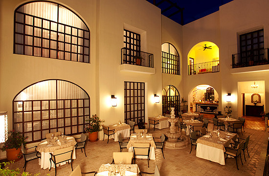 巴西托多斯桑托斯古艾库拉精品酒店 Guaycura Boutique Hotel_View image_ Restaurant(1)(1).jpg