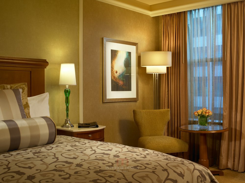 波士顿洛伊斯后湾酒店 Loews Boston Back Bay Hotel_55610277-H1-Guestroom_Side.jpg