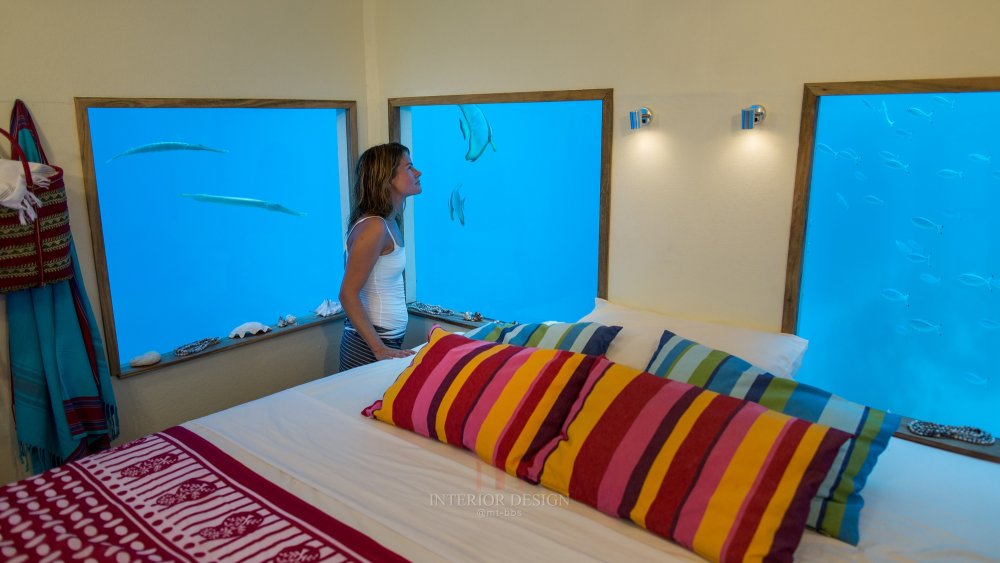 奔巴島的海上漂浮旅館_52a113a4e8e44e90be00005d_the-manta-underwater-room-genberg-underwater-hotels_131.jpg