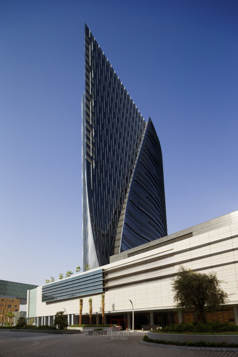 阿布扎比紫檀木酒店 Rosewood Abu Dhabi_52980bf0e8e44e5c500000d3_rosewood-abu-dhabi-handel-architects_portada.jpg