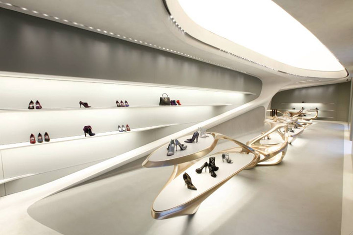 Stuart-Weitzman-flagship-store-by-Zaha-Hadid-Milan-Italy.jpg