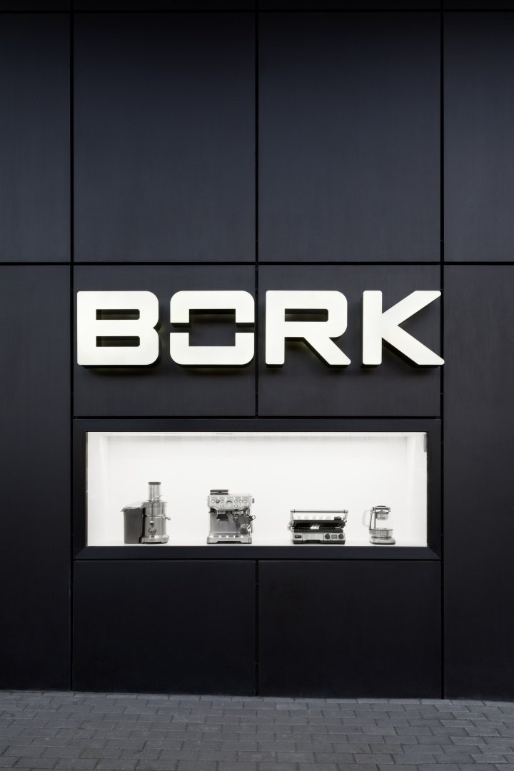 BORK-flagship-store-by-Ippolito-Fleitz-Group-Moscow-23.jpg