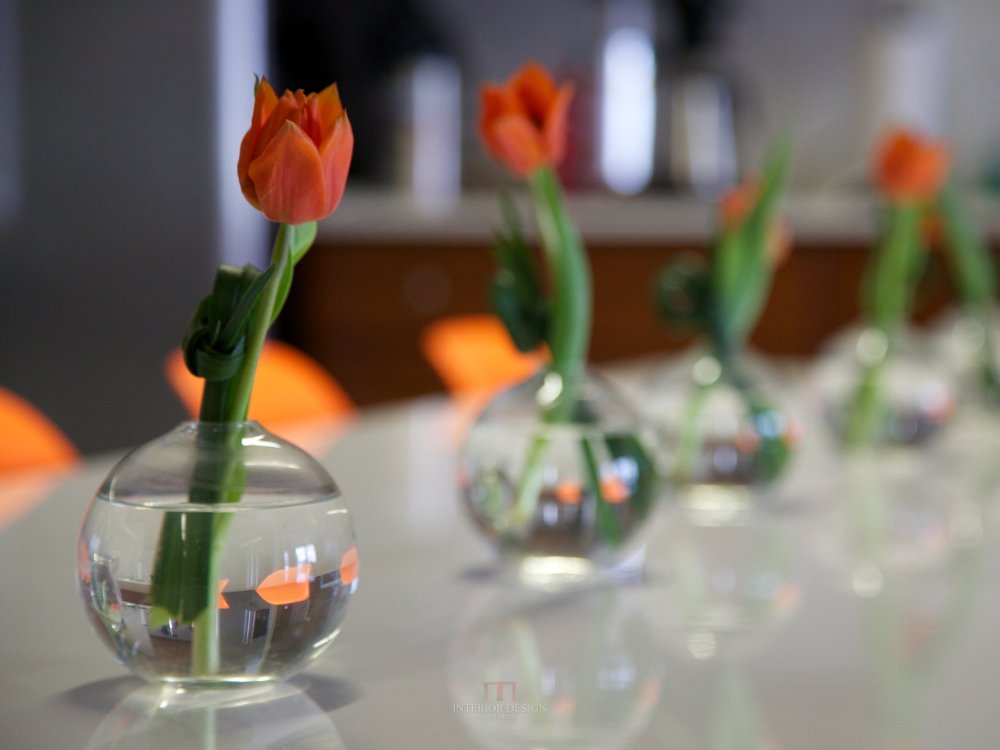 the-slick-new-headquarters-where-flower-startup-h-bloom-creates-hundreds-of-beau.jpg