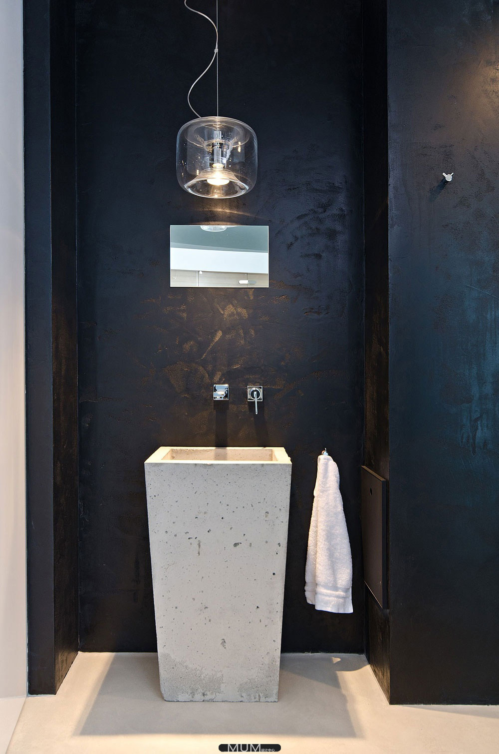 Concrete-Interior-Osice-Czech-Republic-Dark-Wall-Concrete-Sink-Lighting.jpg