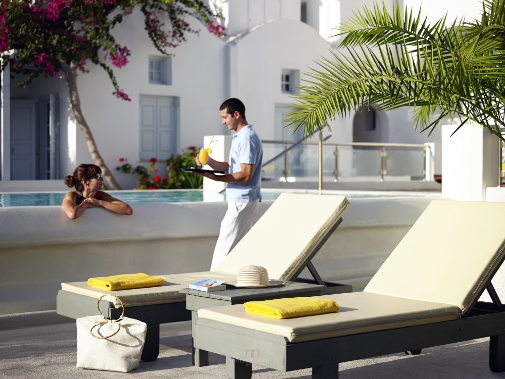 希臘西拉島圣托里尼基萨莫斯度假酒店 Santorini Kastelli Resort_57277708-H1-Kastelli-Santorini198119_infinity_pool.jpg
