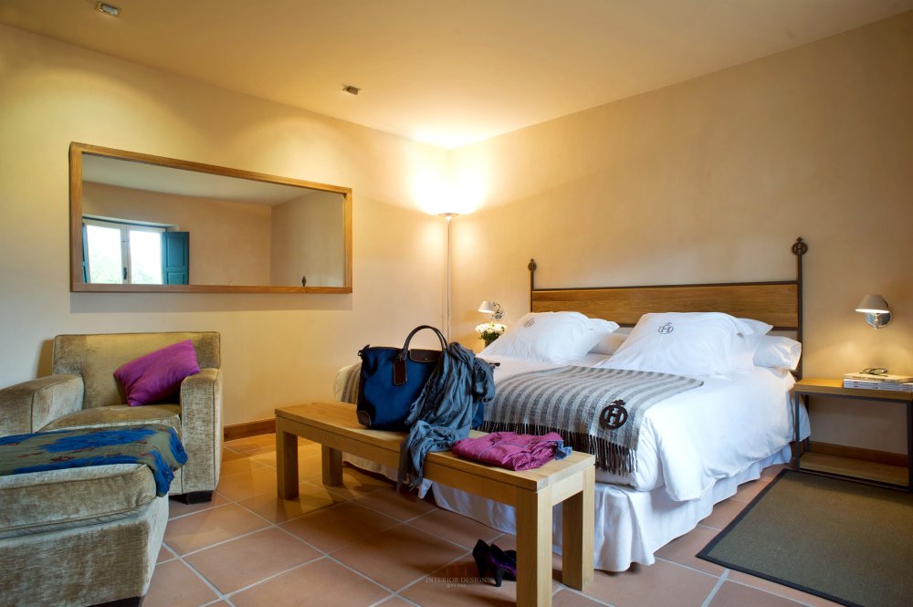 西班牙萨拉曼卡Hacienda Zorita Wine Hotel & Spa_51325545-H1-villa.suite.bedroom.jpg