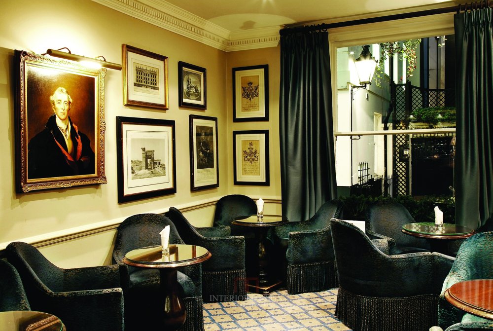 伦敦公爵酒店 Dukes London_43003190-H1-8_DUKES_Bar.jpg