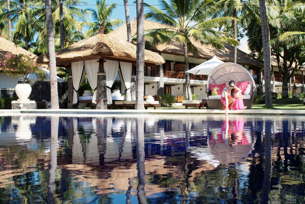 巴厘岛提莫克度假村 Spa Village Resort Tembok Bali_27928472-H1-POOLSIDE 5.jpg