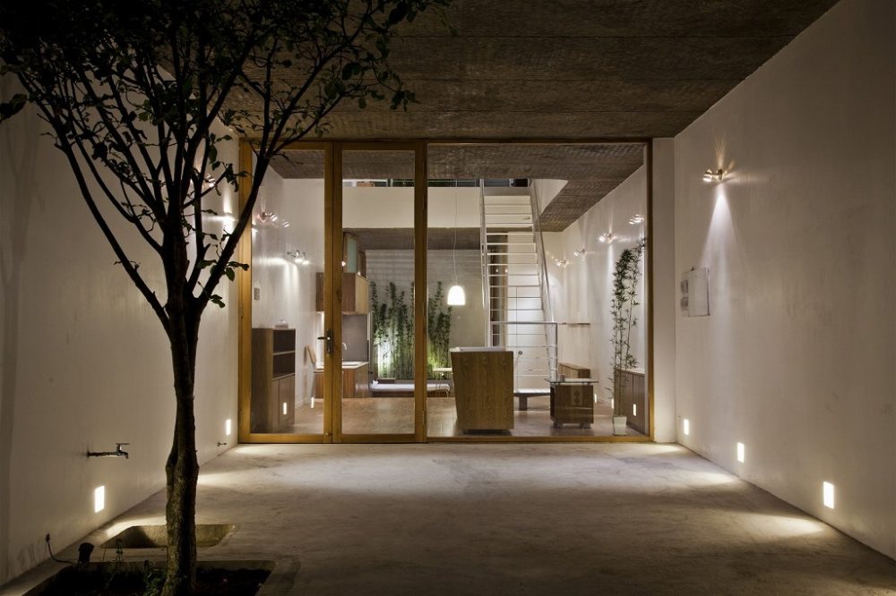 越南胡志明市Anh住宅_529d22bbe8e44e012000002a_anh-house-s-na-sanuki-nishizawa-architects_19.jpg