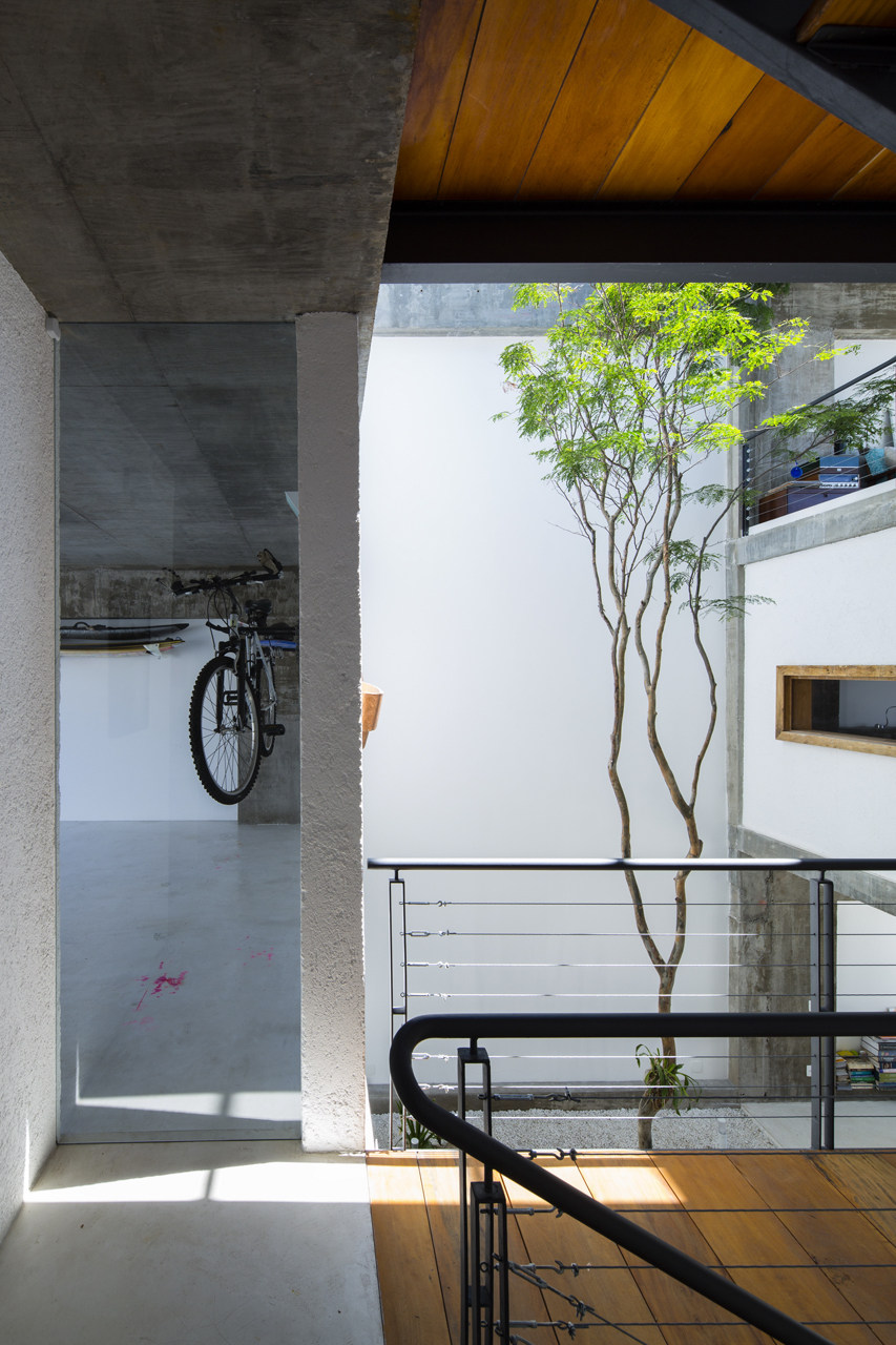 巴西圣保罗M&M公寓_5283aeb9e8e44e8e720000b9_m-m-residence-bonina-arquitetura_01601_130921_013m.jpg