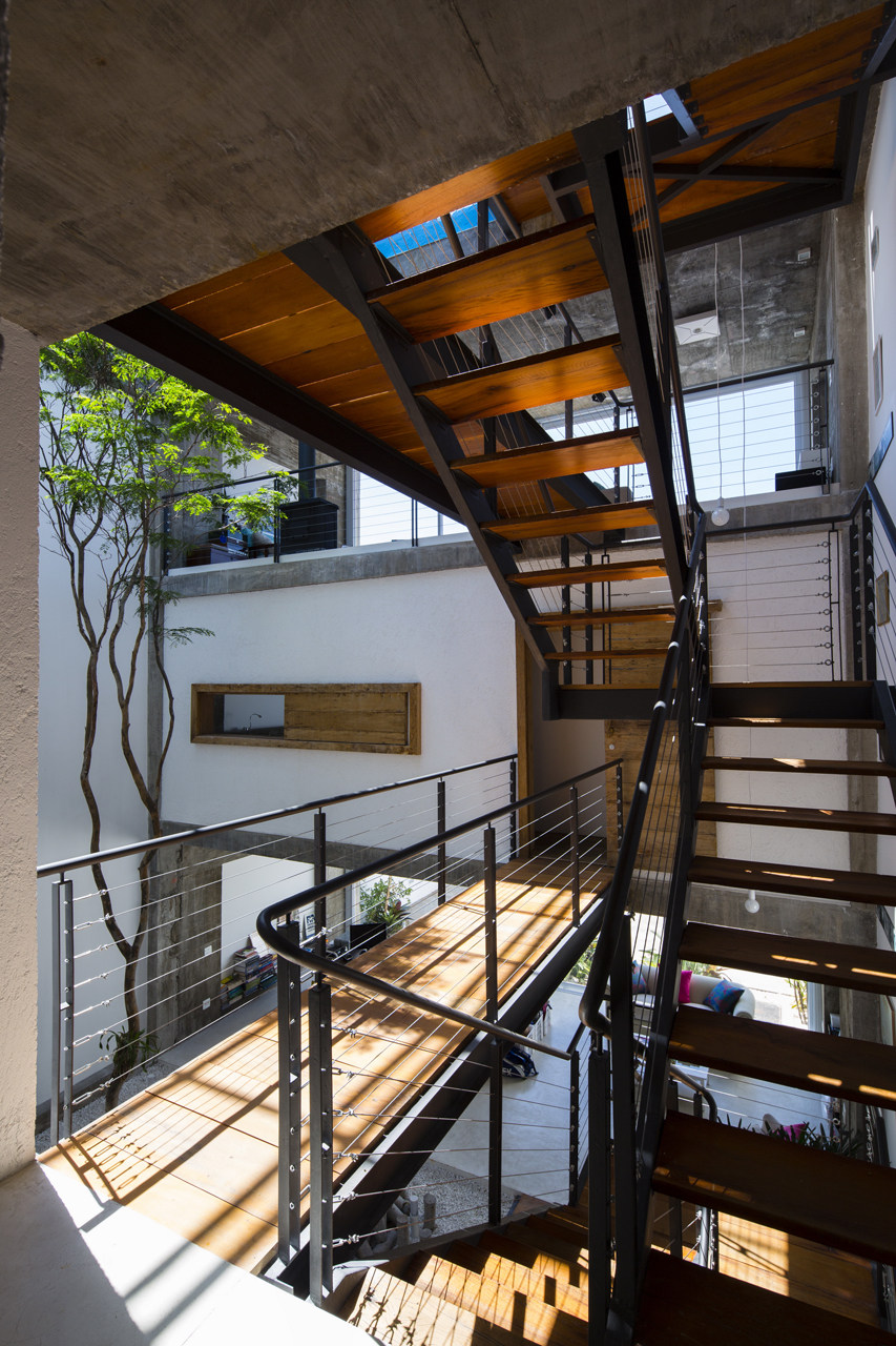 巴西圣保罗M&M公寓_5283af36e8e44e22250000ae_m-m-residence-bonina-arquitetura_01601_130921_039m.jpg