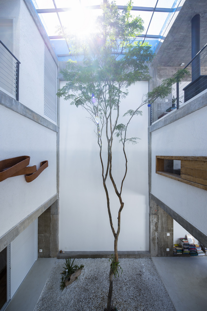 巴西圣保罗M&M公寓_5283b04ee8e44e22250000b2_m-m-residence-bonina-arquitetura_01601_130921_130m.jpg