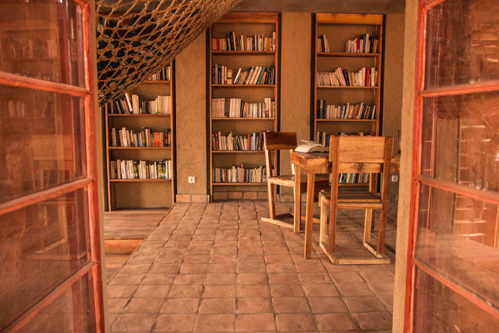 Library for the community of Muyinga  BC architects非洲...__c_3FXhDG4mofc_RTxqZiGRoKMcaeRpfoOChZ7vLCBZxRcAh4WlK2m85krhYMCzsGytxav1x92-iCssV.jpg