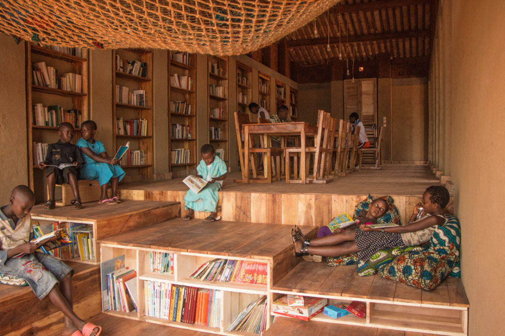 Library for the community of Muyinga  BC architects非洲...__c_w29QFk7VyUwJ2n4Xecx1qL2CkrWpp1GdKRNBqwvmvrkd-ROM0_4c5Eu0GQsXpSVOJ9BHWst0FMHCQ.jpg