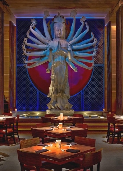 纽约Tao餐厅/ Rockwell Group_104411tdvza0bxov0aop1v.jpg