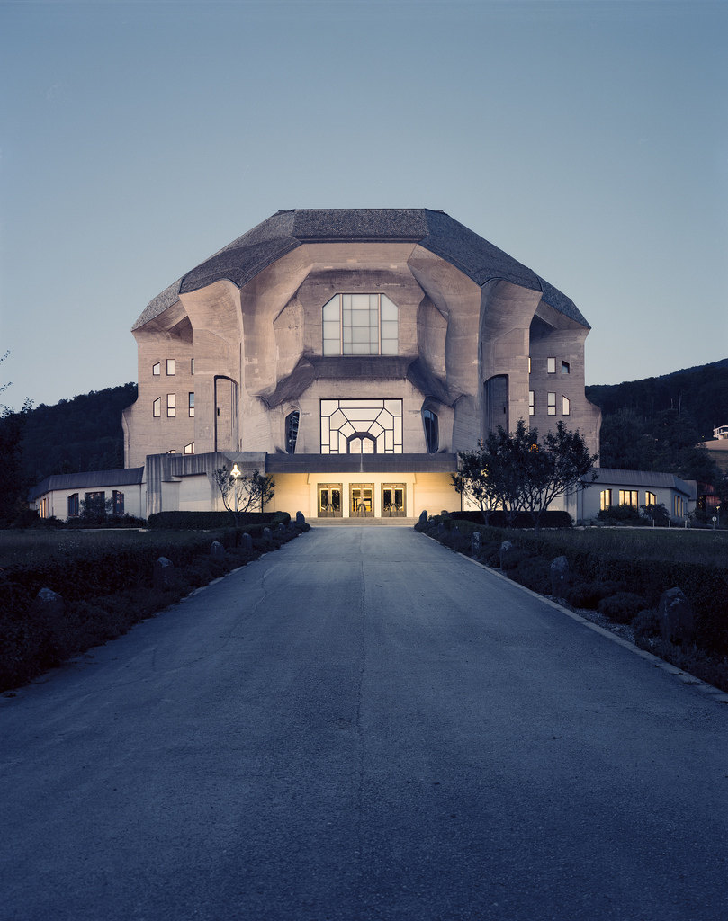 歌德纪念馆 GOETHEANUM BY 鲁道夫·斯坦纳 RUDOLF STEINER_Goetheanum (1).jpg
