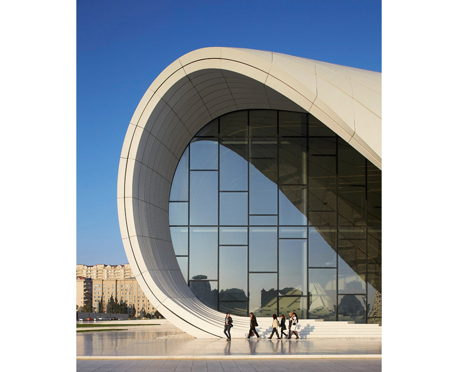 Heydar Aliyev Centre / Zaha Hadid Architects(扎哈，哈迪德)__c_g3sAcBOMmx-rn9uJb_PoF-7EAs3P9M4LKZfrkQ5vTtjBokorQH5HRFFAaiQDbm9b2un1TH1b-DSaP.jpg