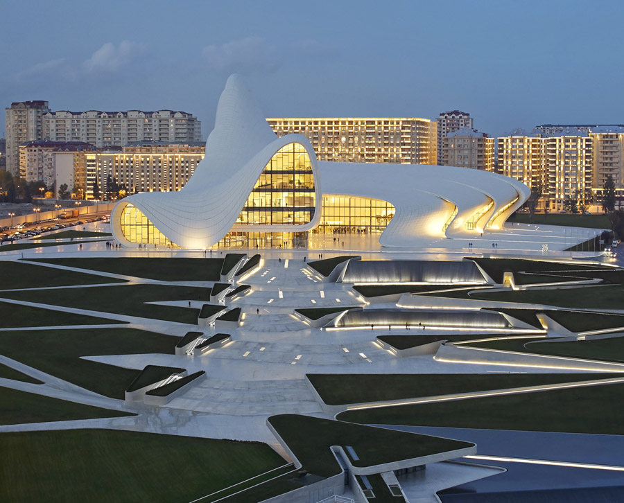 Heydar Aliyev Centre / Zaha Hadid Architects(扎哈，哈迪德)__c_WtO7crIS9ymah0Pt7KA5h57R74lIFkWofkZi5zSDULcn8UwHg96NMhnPMQJsOnrtYJgBYvy-ZbJBr.jpg