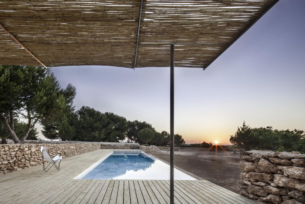 Pool + Outdoor lounge / marià castelló, arquitecte__c_6OLGu8MoDdeVmdizcm4d3fn0vPtrSypW-XsO0eK4iSvpzdXZ9w3DZJkn1f24Q6-zzj9lBJ3y1NeyX.jpg