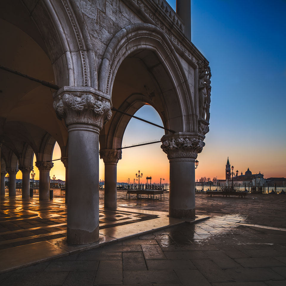 ONE MORNING IN VENICE_IMG_7237s.jpg