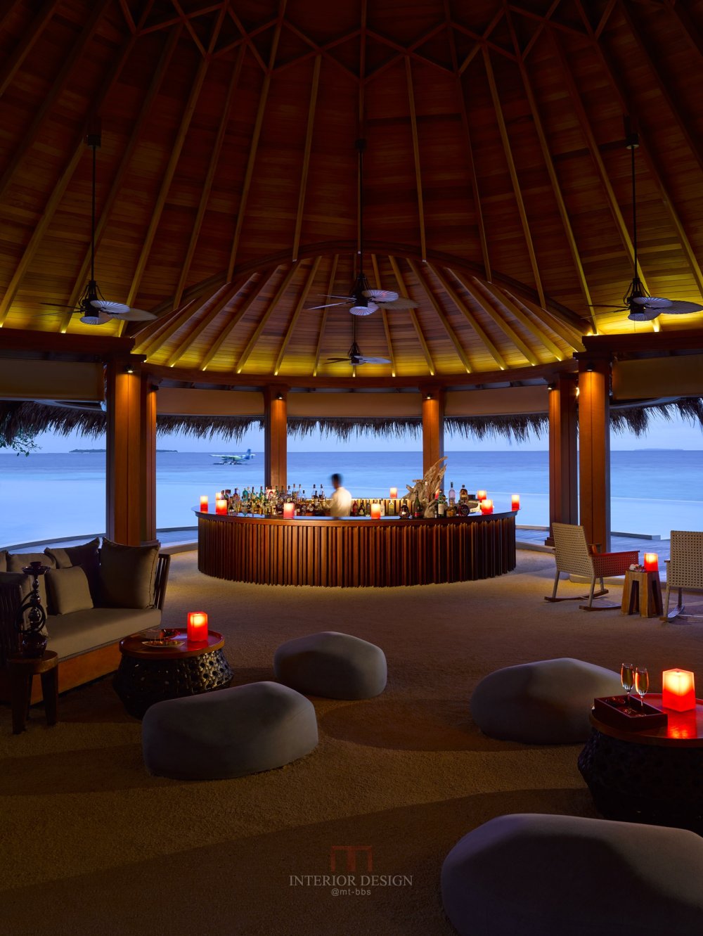 馬爾代夫杜斯特塔尼度假酒店 Dusit Thani Maldives_Sand_Bar_photoLarge (1).JPG