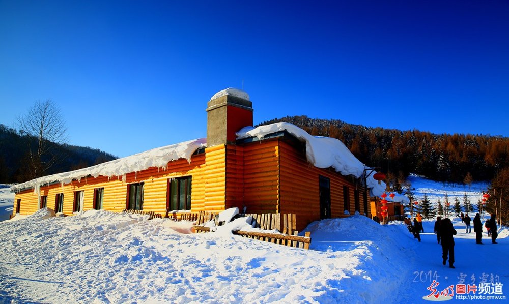 美丽雪景_081649h7zuaazgcszsgsc8.jpg