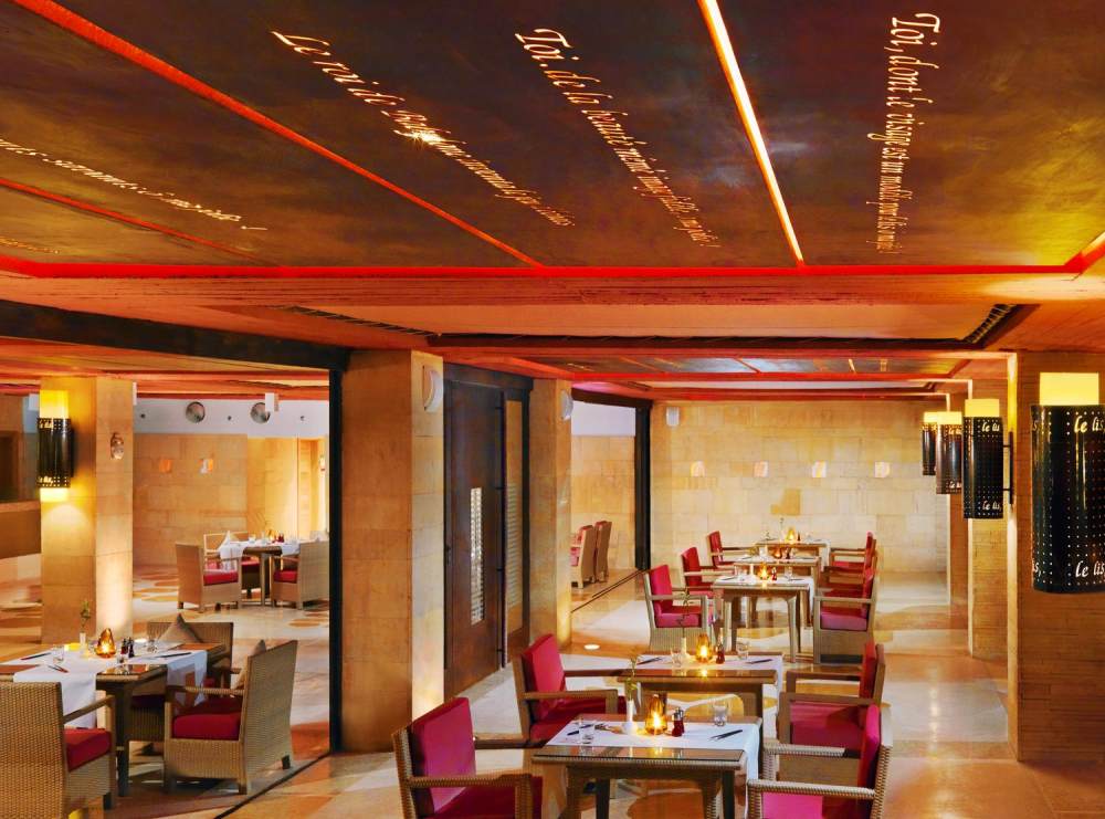 6)Le Meridien Dahab Resort—Vie Restaurant - Interior with Omar Khayyam poems en.jpg