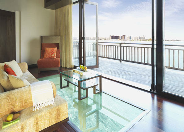 迪拜棕榈岛安纳塔度假酒店 Anantara Dubai The Palm Resort &..._Anantara_Dubai_The_Palm_Resort_One_Bedroom_Over_Water_Villa_Glass_Viewing_Panel_.jpg