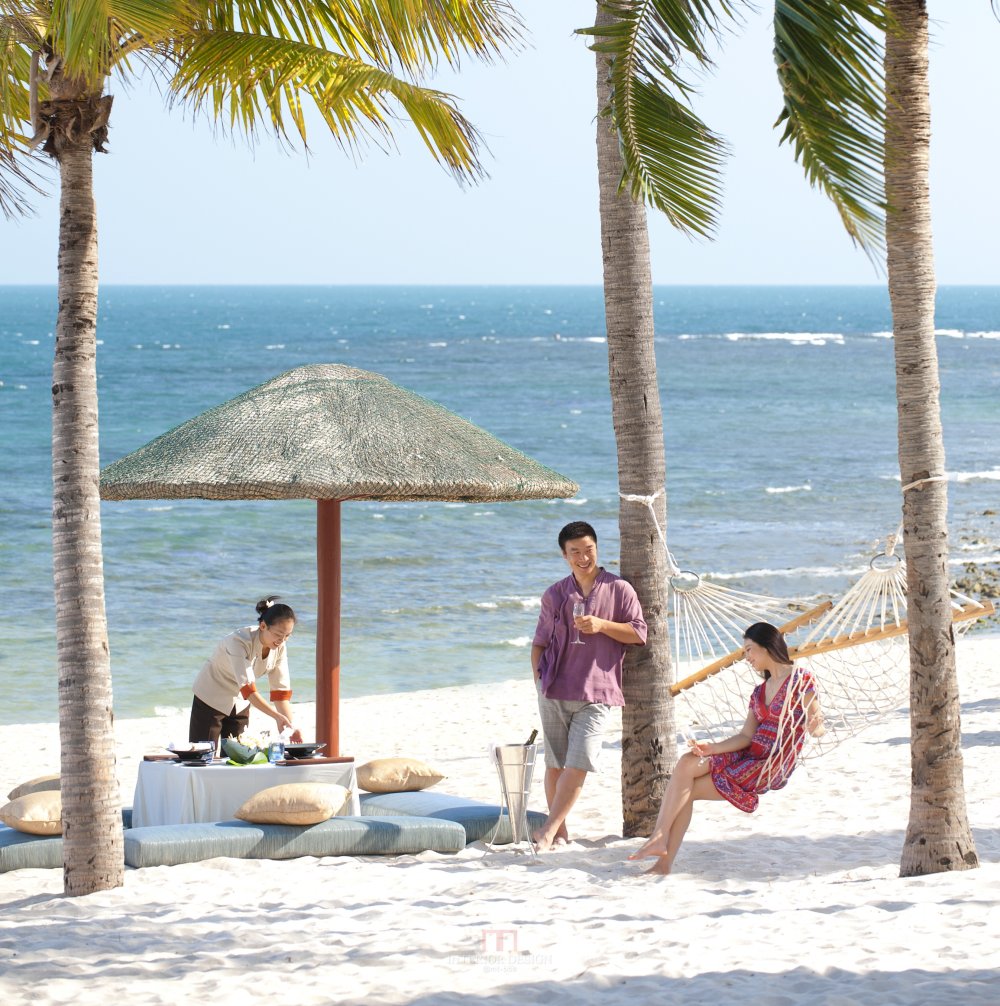 三亚半山半岛安纳塔拉度假酒店 Anantara Sanya Resort & Spa_52522709-H1-Dining_by_Design.jpg