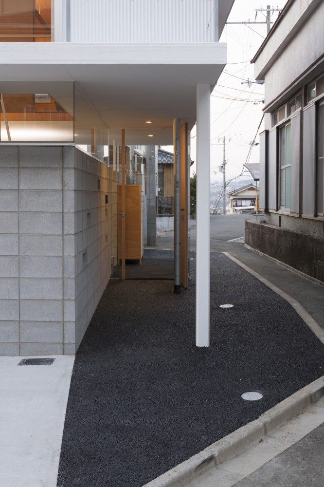 日本兵库县川西住宅建筑师天泰_530bf633c07a80ce8b000013_house-in-kawanishi-tato-architects_05-666x1000.jpg