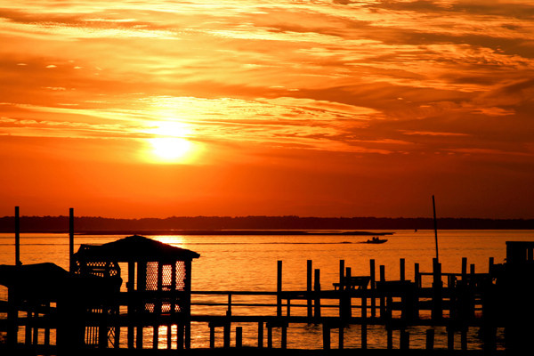 100张日落摄影照片--------国外网站搜集_16-My-most-commented-image...-Amazing-Rays-of-Sunset.jpg