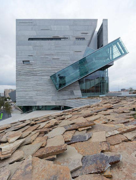 佩罗自然博物馆_dezeen_Perot-Museum-of-Nature-and-Science-by-Morphosis_2.jpg